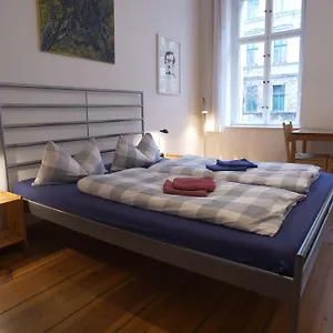 Maedchenkammer Berlin